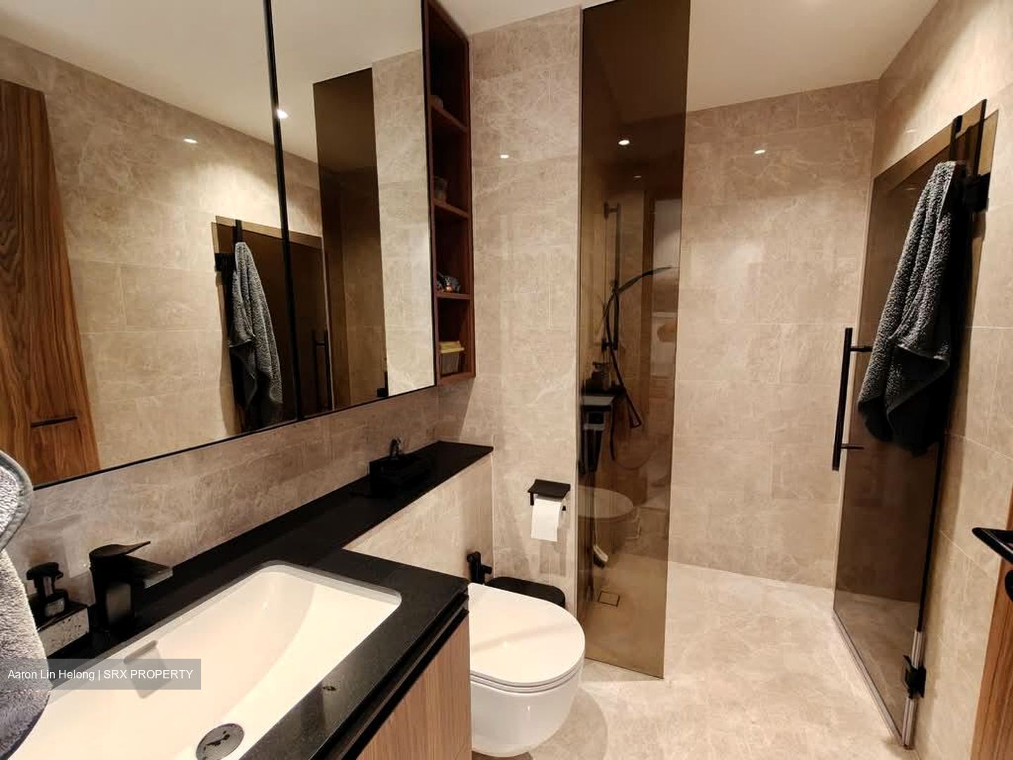 Coastline Residences (D15), Apartment #574054901